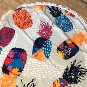 Pineapple beach blanket